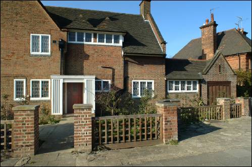 03 Rotherwick Road a